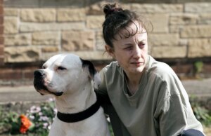 De nieuwe film van Andrea Riseborough haalt horror uit de sociale malaise in Groot-Brittannië