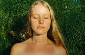 10 vragen aan Alice Phoebe Lou terwijl ze haar zesde studioalbum ‘Oblivion’ uitbrengt