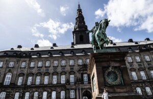 Denemarken probeert mensen auteursrecht te geven op hun eigen kenmerken in een poging AI-deepfakes te bestrijden