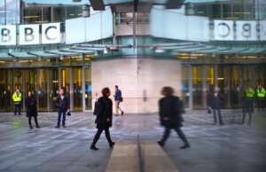 BBC-directeur-generaal Runners & Riders vervangt Tim Davie