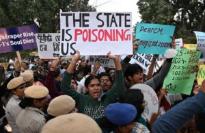 Honderden protesteren tegen luchtvervuiling in New Delhi | Protesten