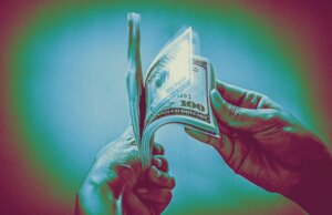 Je hebt zojuist geleerd dat de persoon die hetzelfde werk doet als jij meer verdient dan jij. En nu?