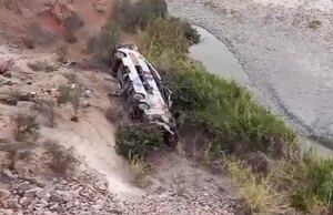 Zeker 37 doden nadat een passagiersbus in een ravijn in Peru viel