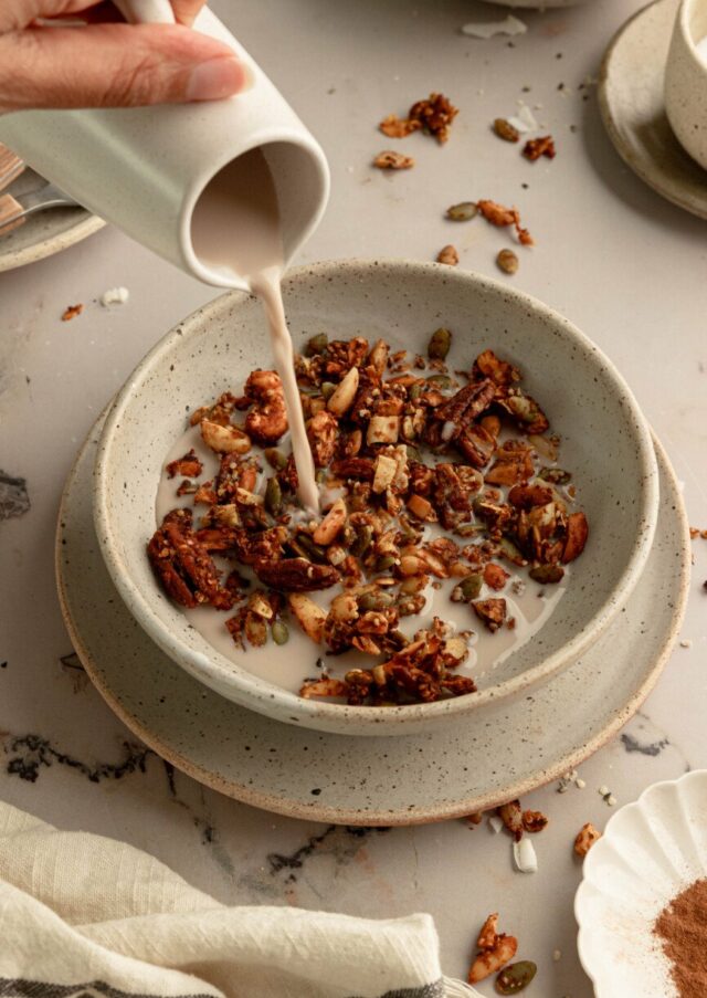 pumpkin-spice-granola-recipe-4-865x1221.jpg