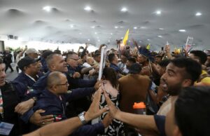 Tientallen demonstranten bestormen COP30-locatie in Brazilië | Wetenschaps-, klimaat- en technologienieuws