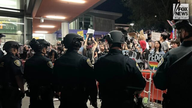 uc-berkeley_tpusa_riot_03.jpg