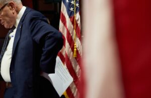 Schumer wordt onder druk gezet om af te treden als leider van de Democratische Senaat na de shutdown-stemming